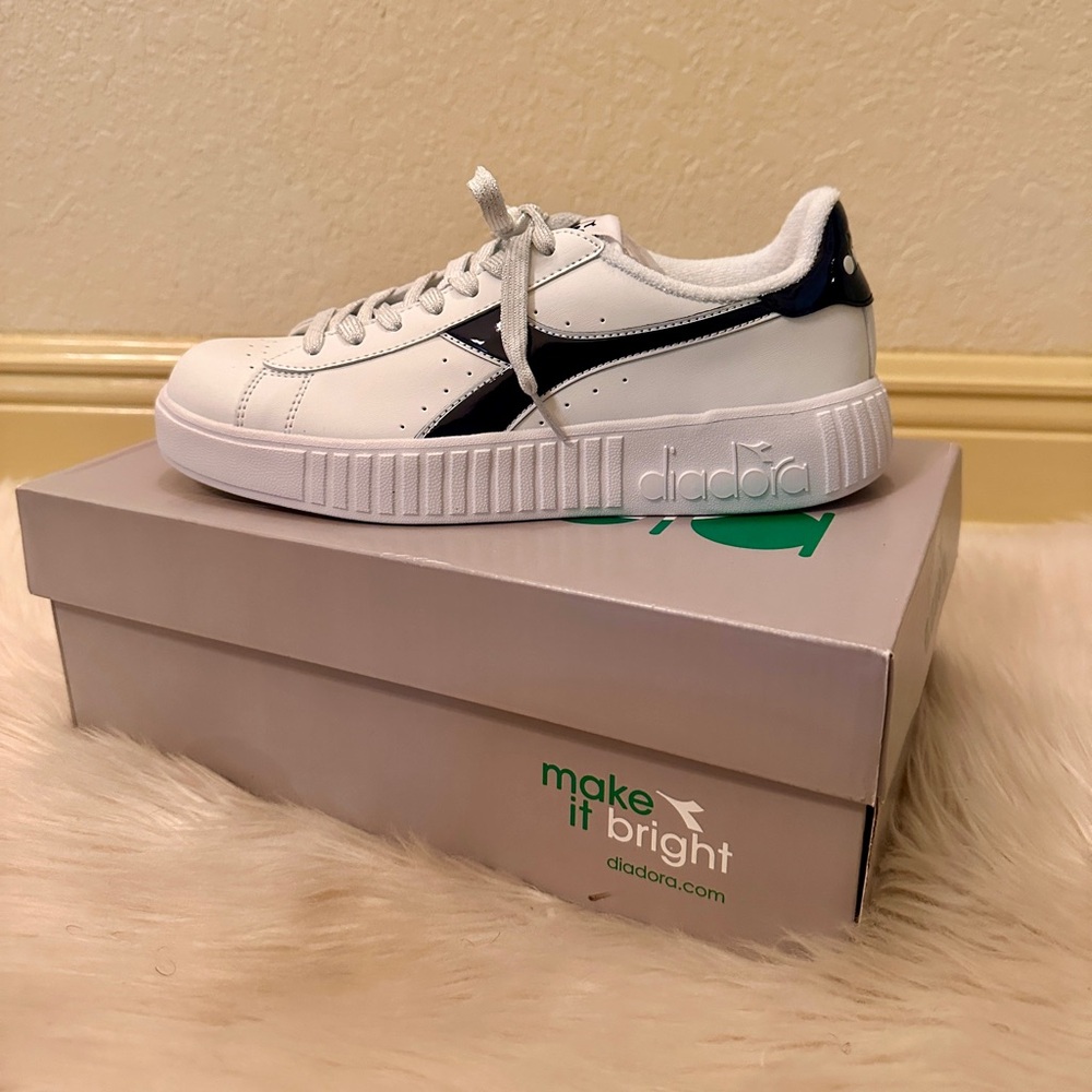 Diadora Women's Shoe